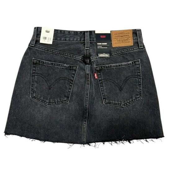 Levi’s  lack Wash Hem Mini Denim Skirt(Size 26) - Picture 7 of 10